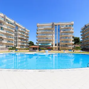 Uhc Larimar Family Complex , Salou España
